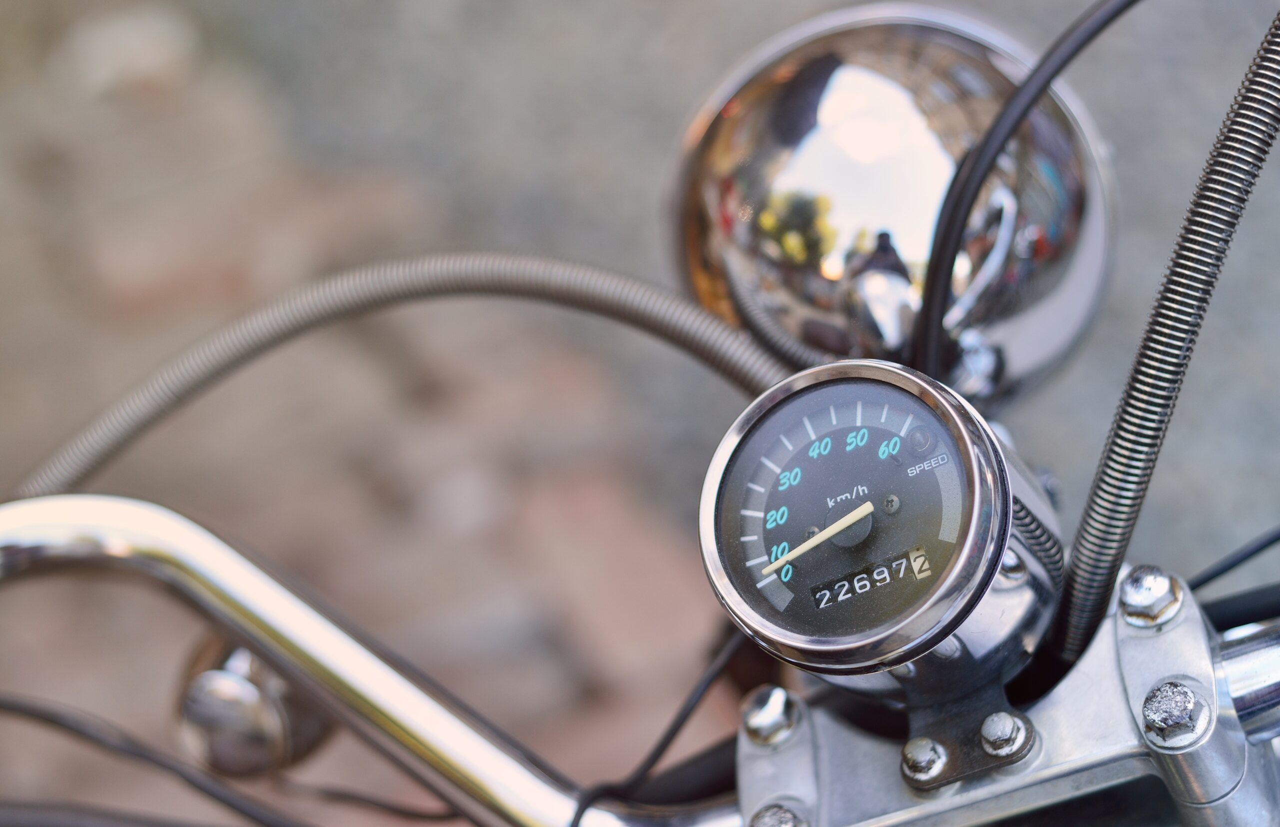 Riding a Manual Bike ? Here’s how to Make the best Fuel Mileage Out of it