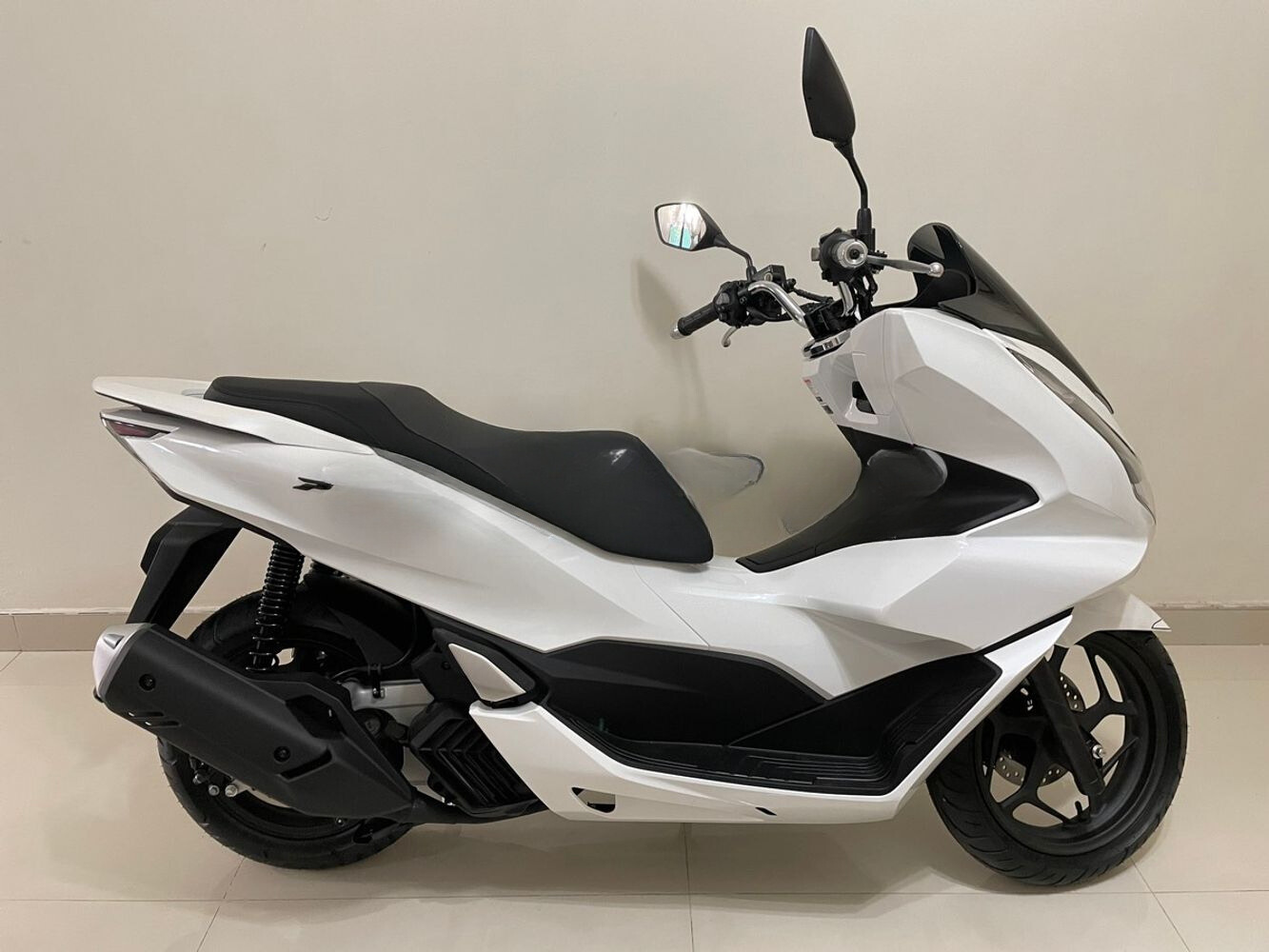 Honda PCX 125 Review