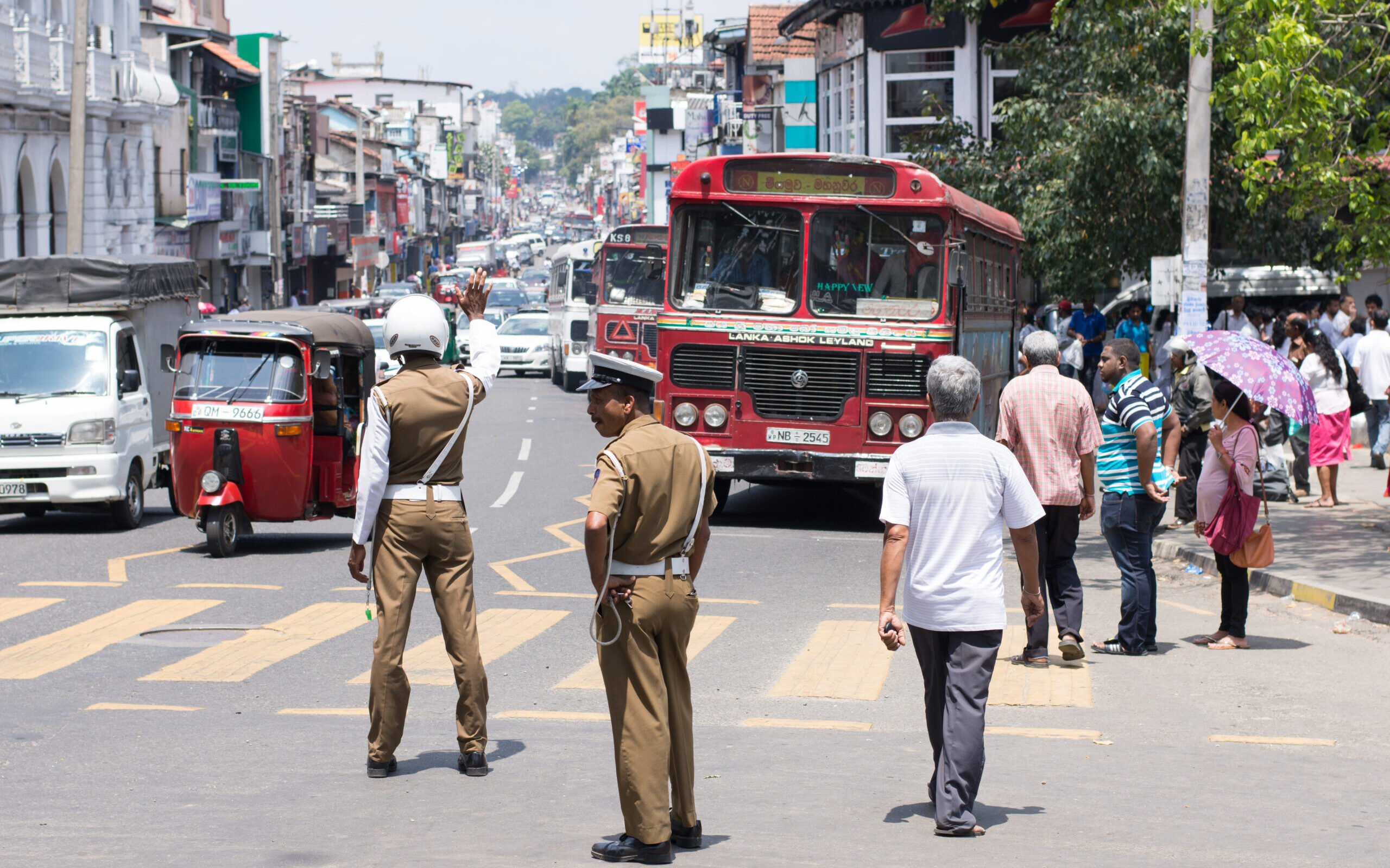 හෙට (15) කොළඹ විශේෂ රථ වාහන සැලැස්මක් – පොලිසීය