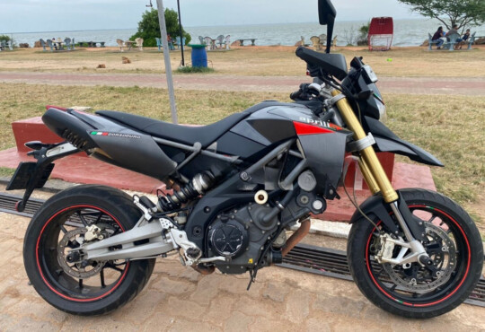 Aprilia Dorsoduro 750